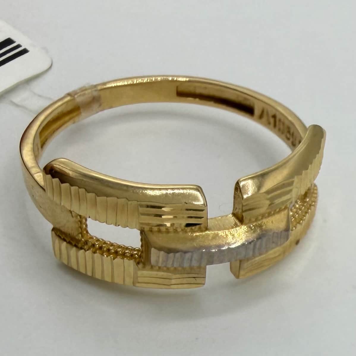 انگشتر طلا 18 عیار کارتیه تراش وزن 2.300 گرم اجرت ساخت 10 درصد کد GD01 000325 - تصویر 2
