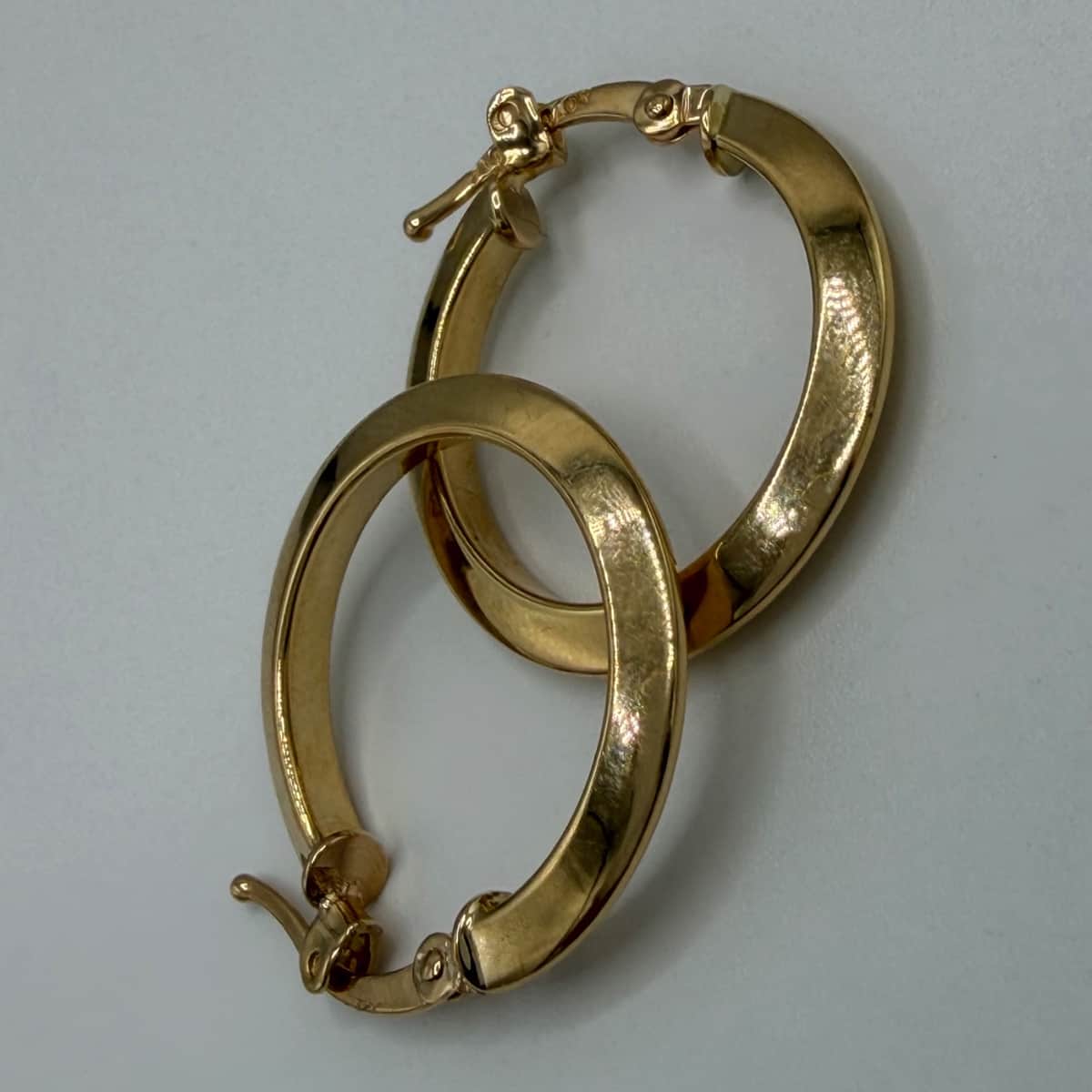 گوشواره طلا 18 عیار حلقه ای متوسط زرد وزن 2.030 گرم اجرت ساخت 12 درصد کد GD01 000370