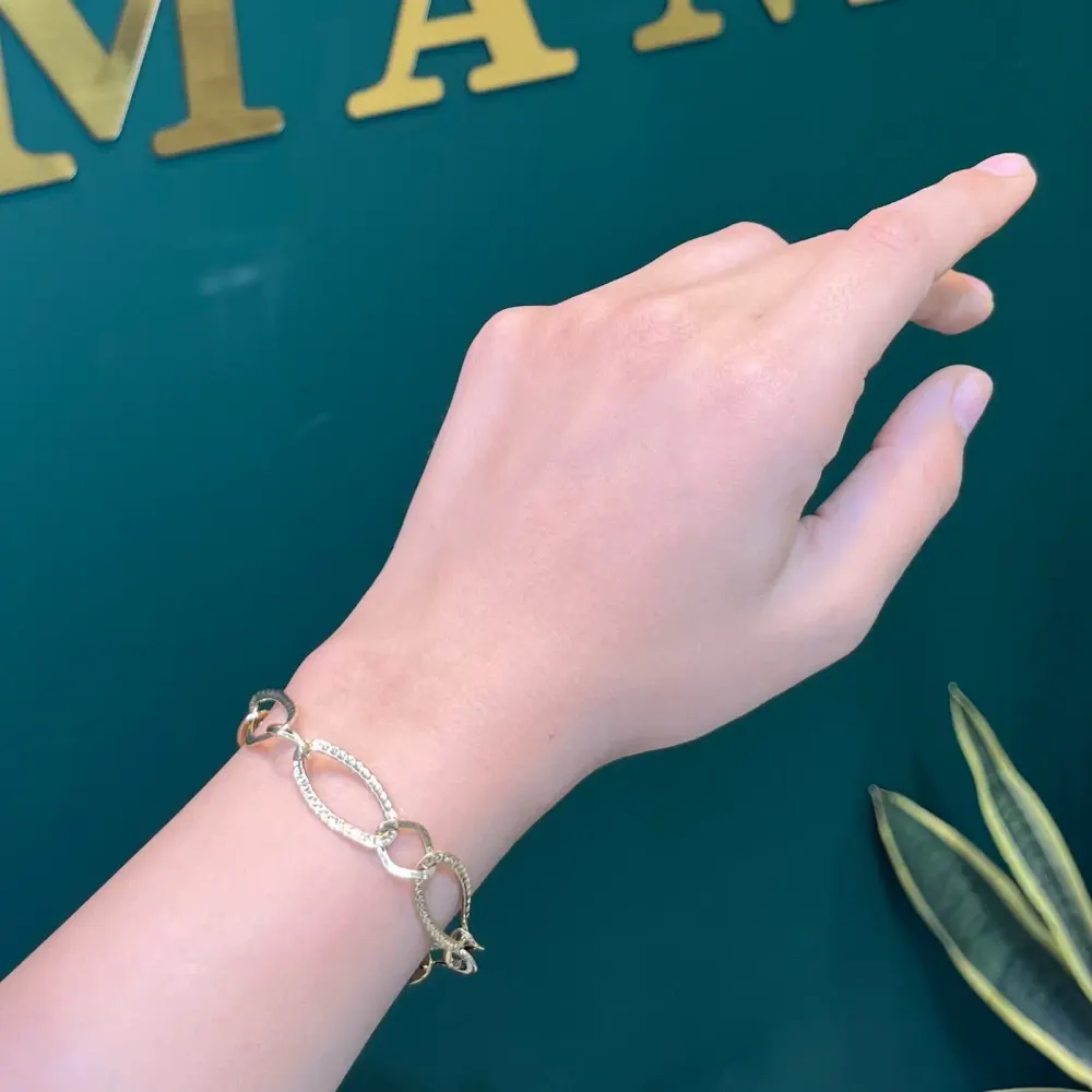 دستبند طلا ۱۸ عیار زنجیری حلقه بزرگ وزن ۲٫۹۳۰ گرم اجرت ساخت ۱۴ درصد کد GD01 000216 - تصویر 4