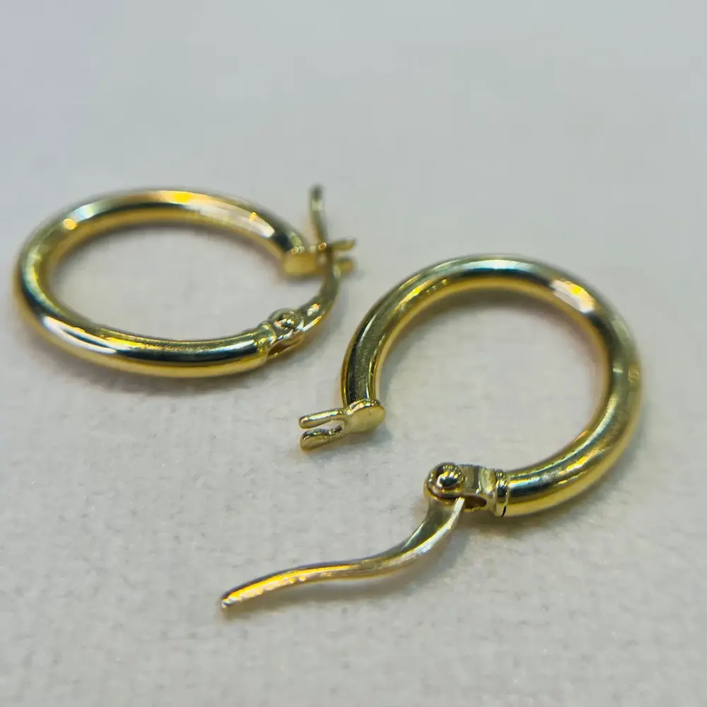 گوشواره طلا 18 عیار بیضی آینه ای وزن ۰.۹۷0 گرم اجرت ساخت ۱۴ درصد کد GD01 000142 - تصویر 2