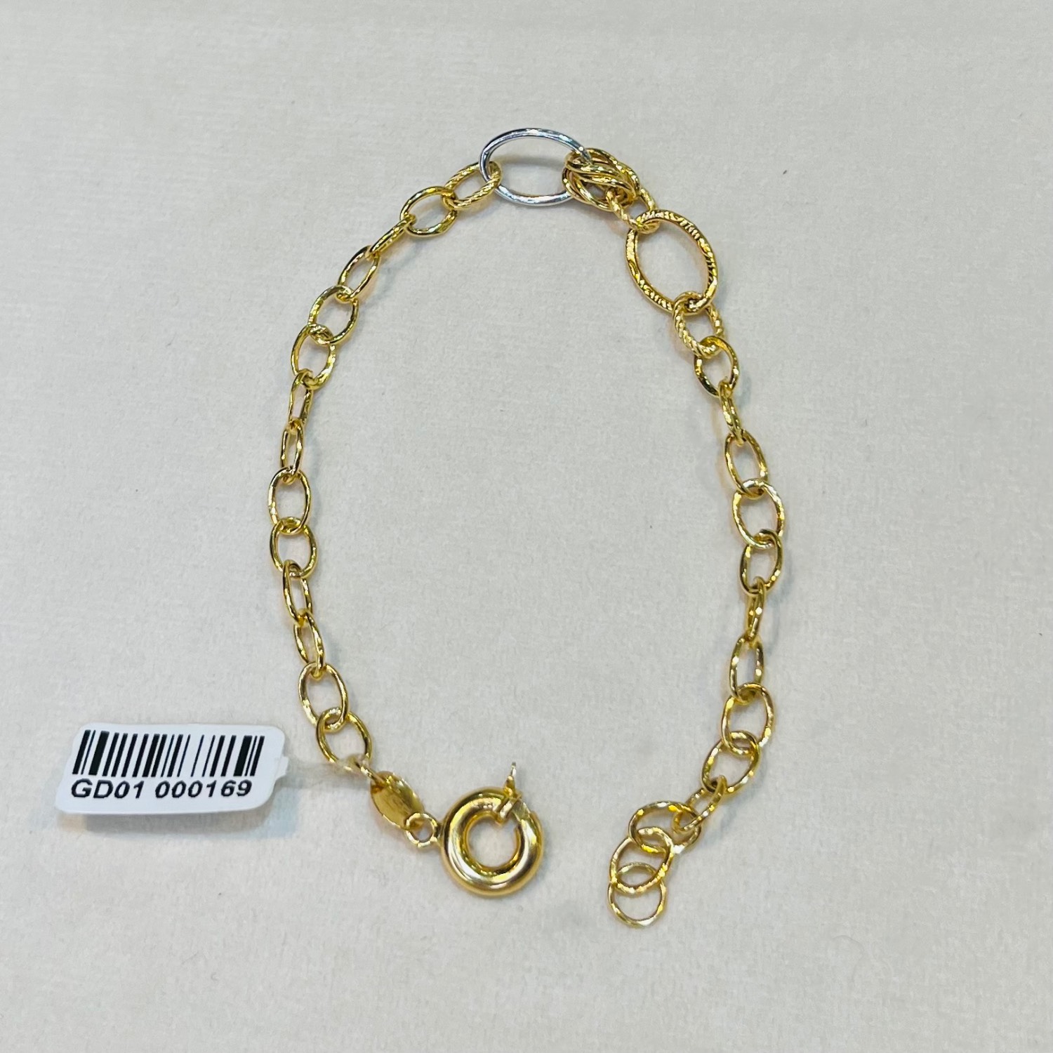 دستبند طلا 18 عیار زنجیری گره وزن ۲.۲گرم اجرت ساخت ۱۱ درصد کد GD01 000169