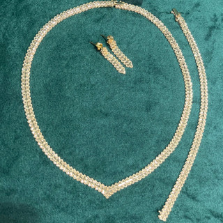 سرویس طلا 18 عیار تمام تراش زرد وزن 19.96 گرم اجرت ساخت ۱۴ درصد کد GD01 000209