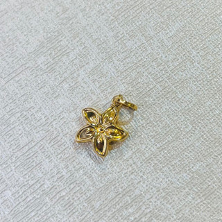 آویز طلا 18 عیار گردنی گل ۵ وزن ۰.۷ گرم اجرت ساخت ۷ درصد کد GD01 000165