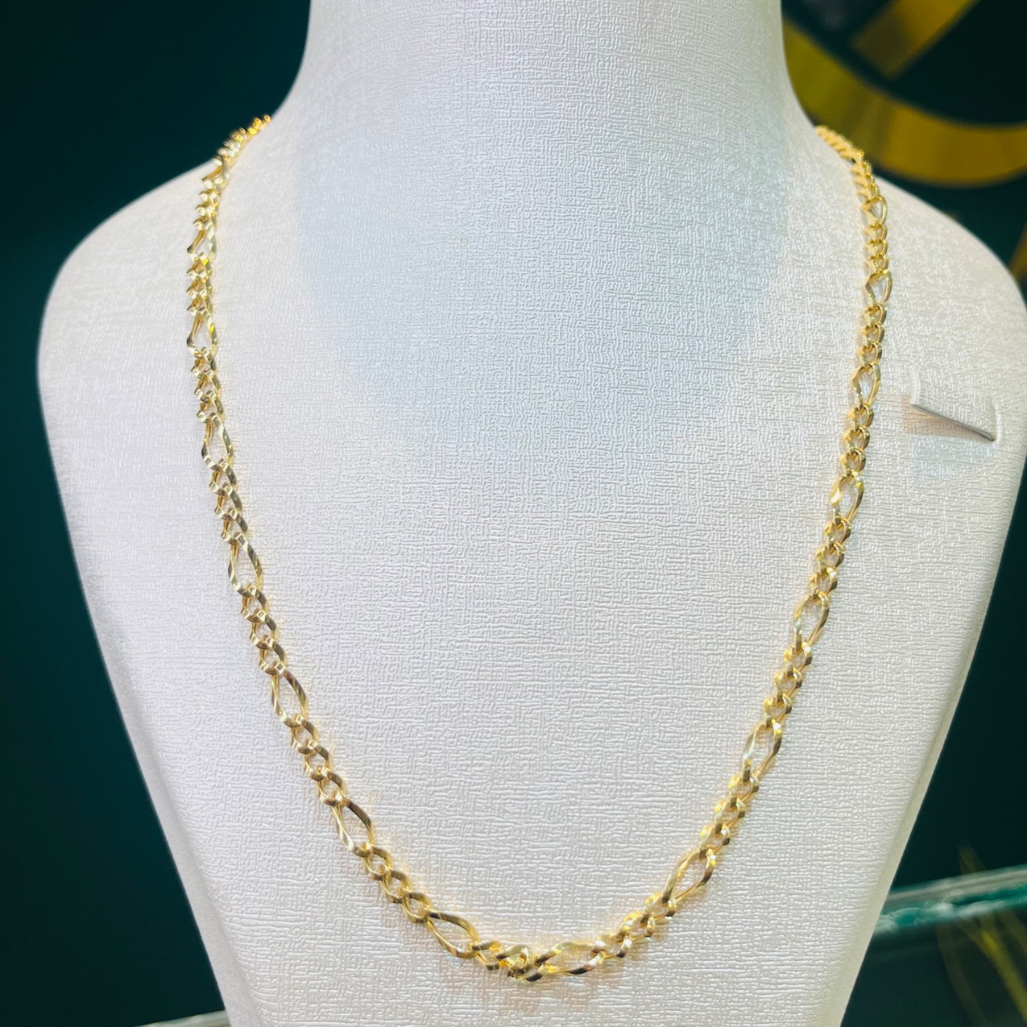 زنجیر طلا 18 عیار فیگارو وزن 8.260 گرم اجرت ساخت ۱۲ درصد کد GD01 000285
