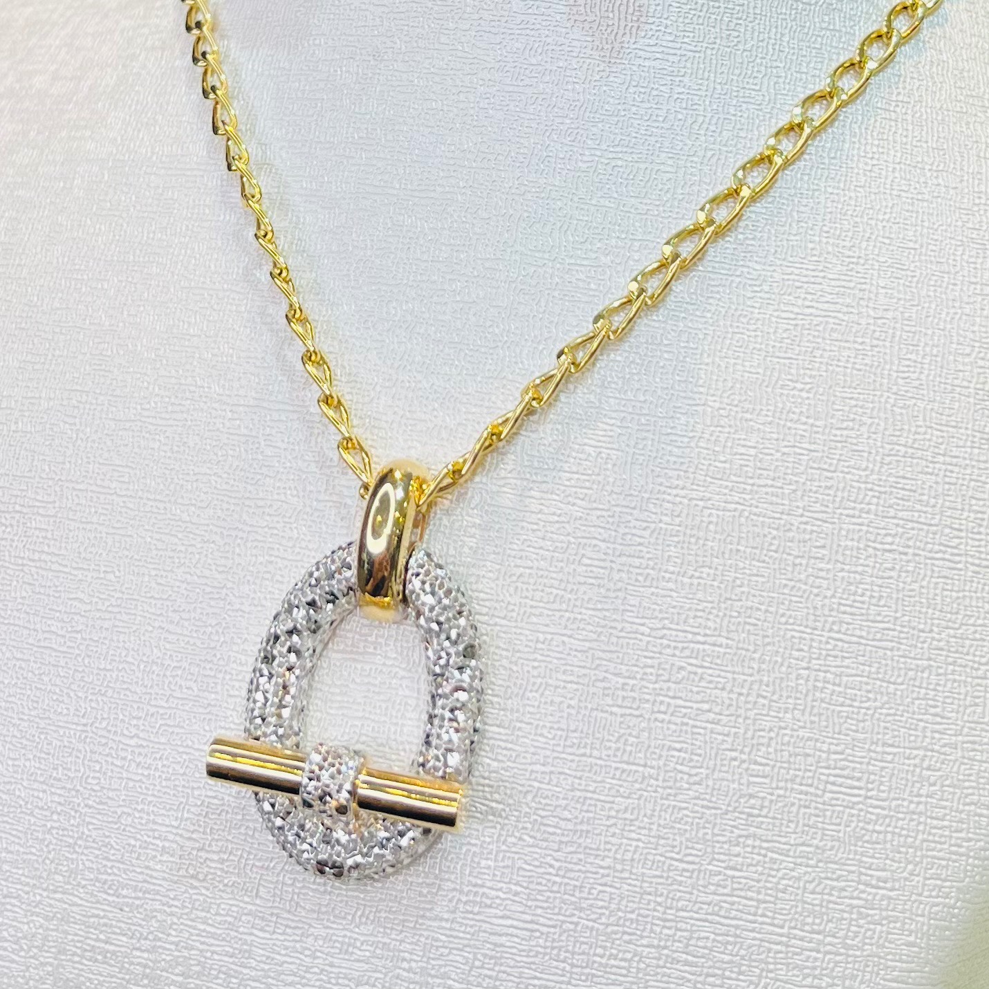 آویز طلا 18 عیار گردنی هرمس وزن 4.180 گرم اجرت ساخت ۱۳ درصد کد GD01 000256